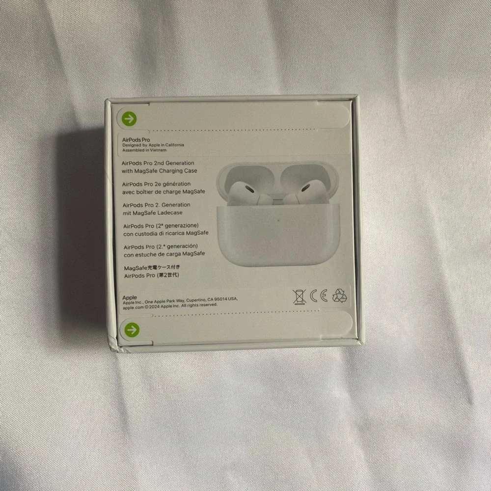 Apple AirPods 2nd Gen Pros with Charging Case - White